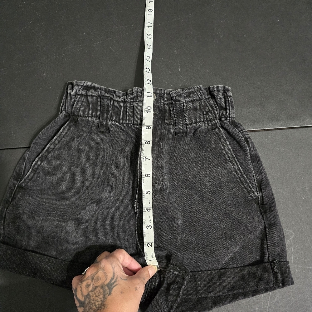 Forever 21 High-Waisted Dark Gray Black Denim Shorts Womens Size XS - Picture 8 of 9